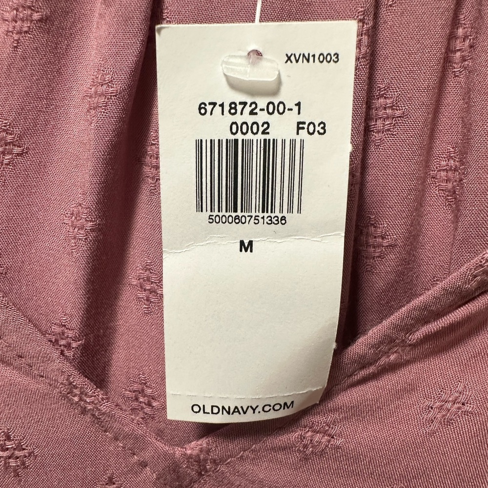 Old Navy Ruffled Split-Neck Textured Dobby Blouse - Picture 5 of 6